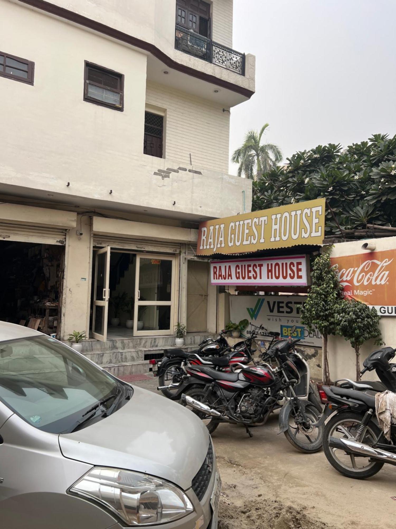 Raja Guest House -- Jalandhar Railway Station -- For Family, Couples, Travellers エクステリア 写真