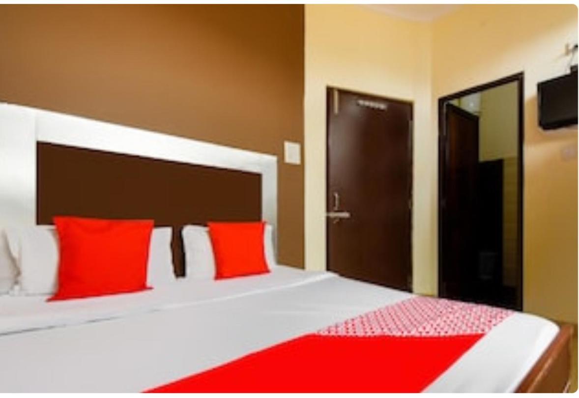 Raja Guest House -- Jalandhar Railway Station -- For Family, Couples, Travellers エクステリア 写真